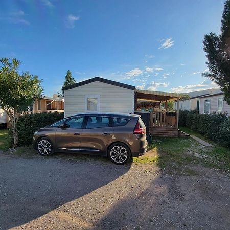 Mobilhome Au Camping Les Salins De La Gardiole Ex Camping Europe Vic-la-Gardiole Dış mekan fotoğraf