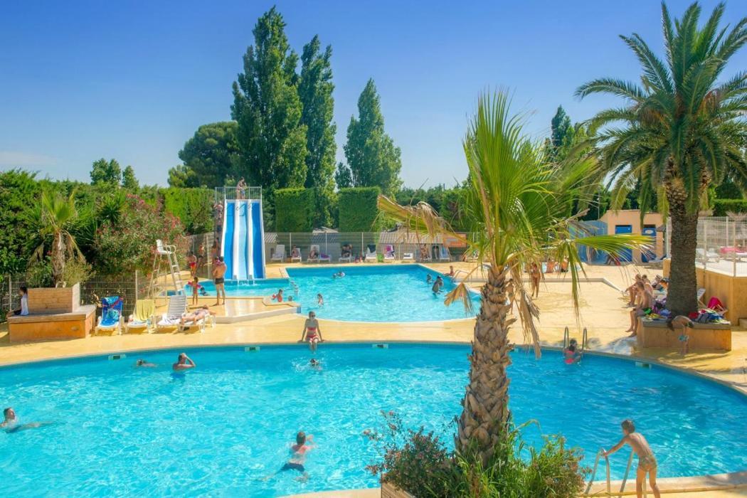 Mobilhome Au Camping Les Salins De La Gardiole Ex Camping Europe Vic-la-Gardiole Dış mekan fotoğraf