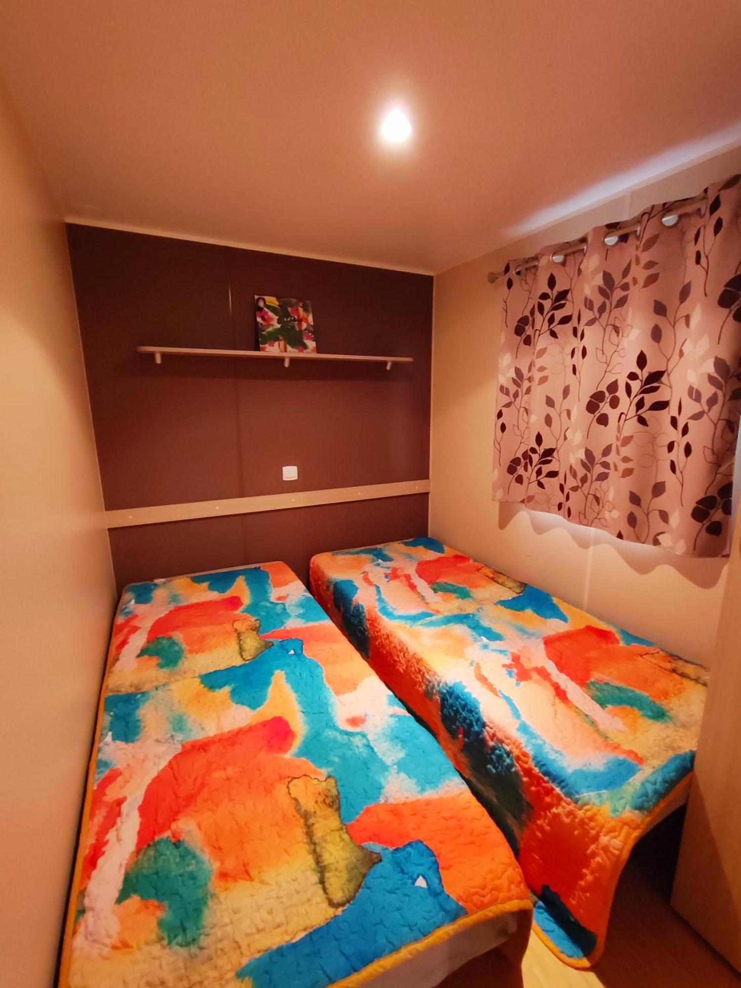 Mobilhome Au Camping Les Salins De La Gardiole Ex Camping Europe Vic-la-Gardiole Dış mekan fotoğraf