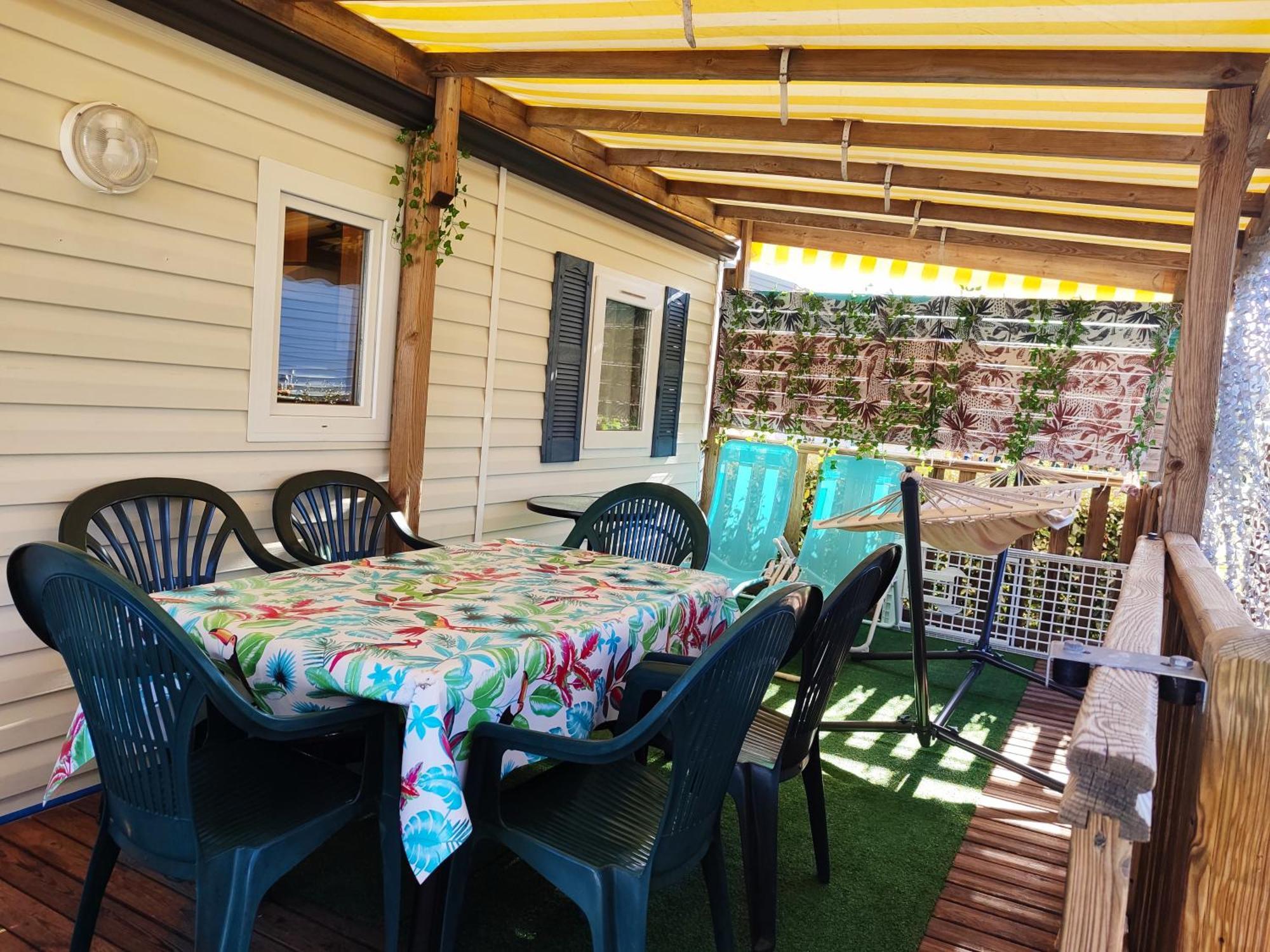Mobilhome Au Camping Les Salins De La Gardiole Ex Camping Europe Vic-la-Gardiole Dış mekan fotoğraf