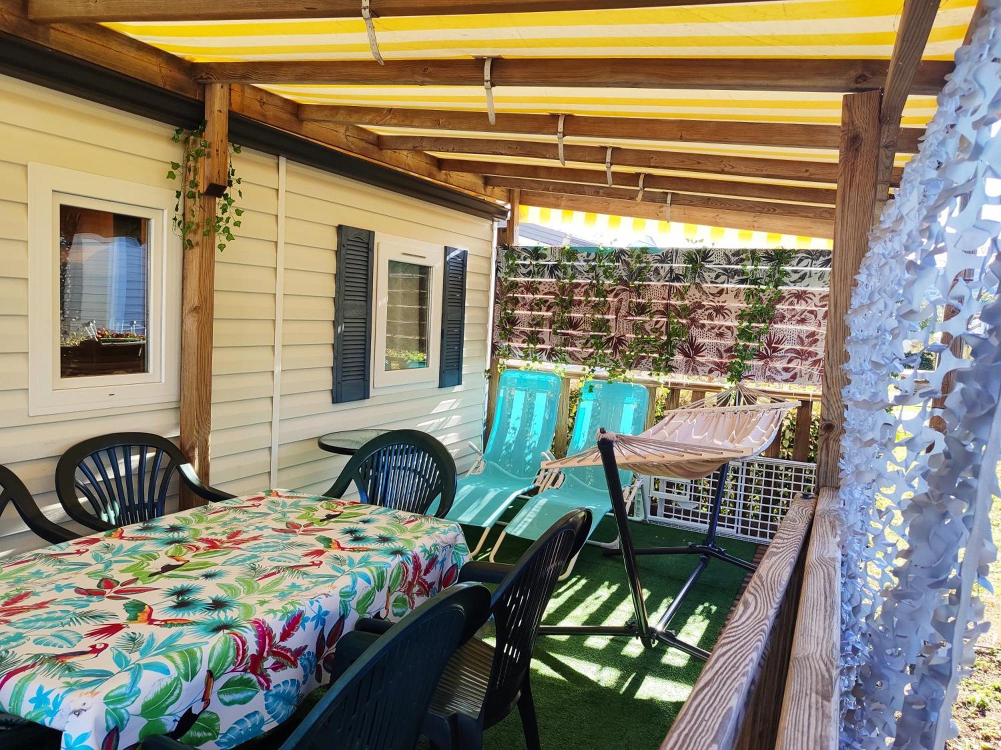 Mobilhome Au Camping Les Salins De La Gardiole Ex Camping Europe Vic-la-Gardiole Dış mekan fotoğraf