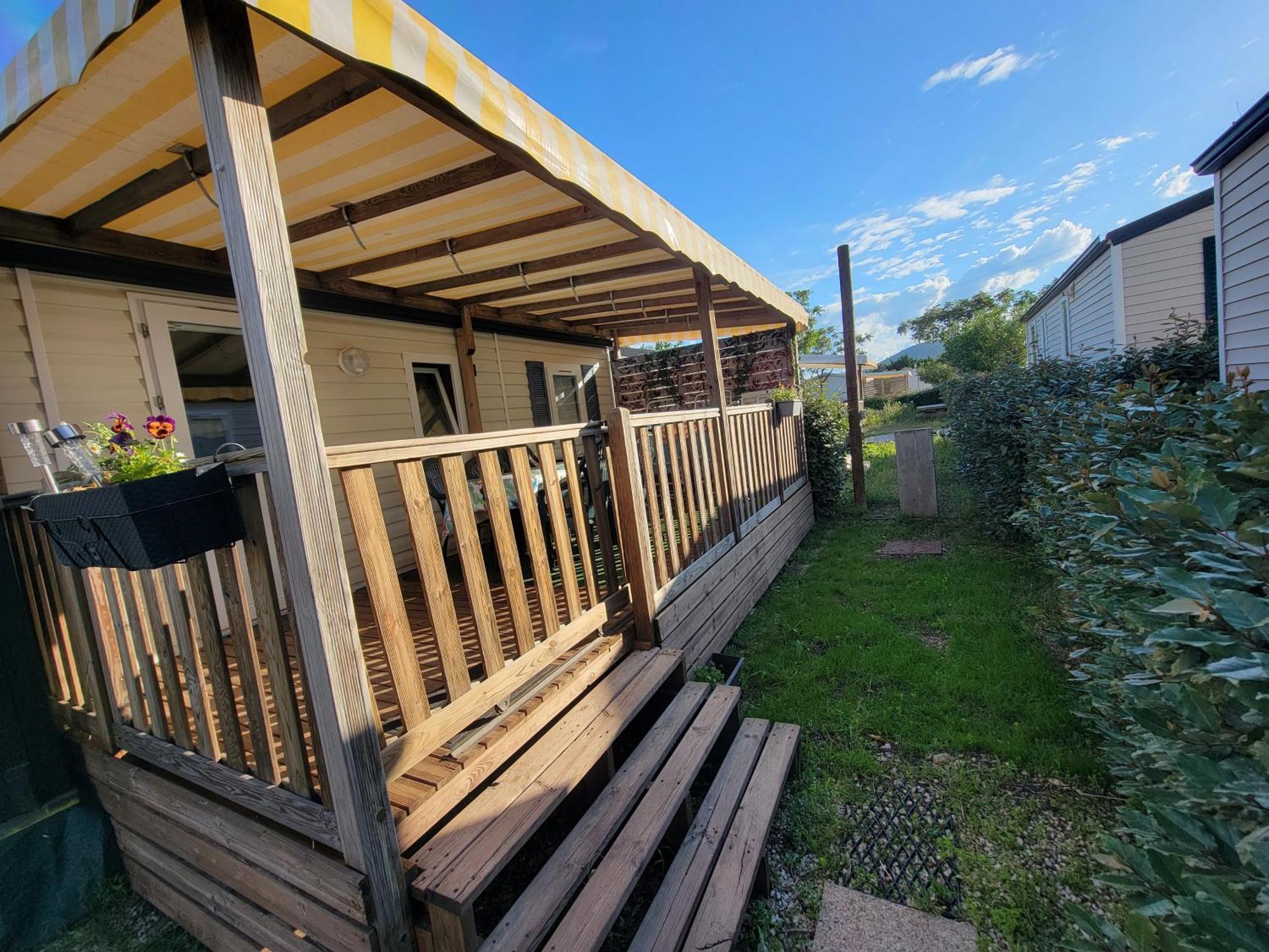 Mobilhome Au Camping Les Salins De La Gardiole Ex Camping Europe Vic-la-Gardiole Dış mekan fotoğraf
